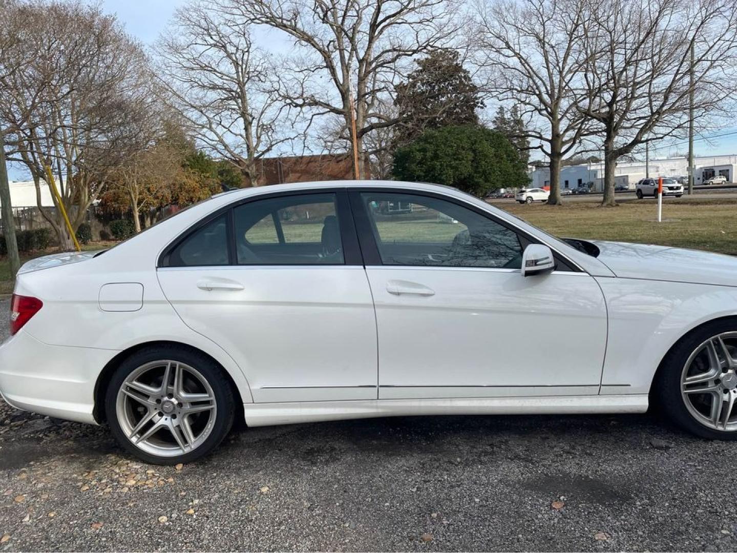 2013 WHITE Mercedes-Benz C-Class (WDDGF8AB5DR) with an V6 engine, Auto transmission, located at 5700 Curlew Drive, Norfolk, VA, 23502, (757) 455-6330, 36.841885, -76.209412 - Photo#2